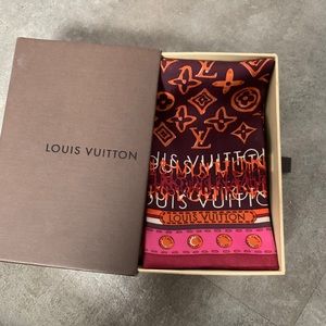 Louis Vuitton scarf